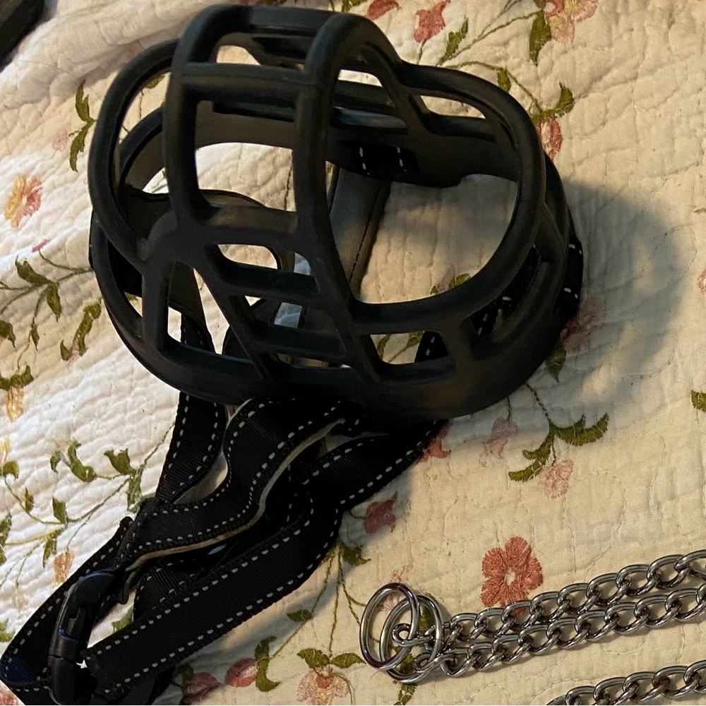 Dog muzzle for large dogs